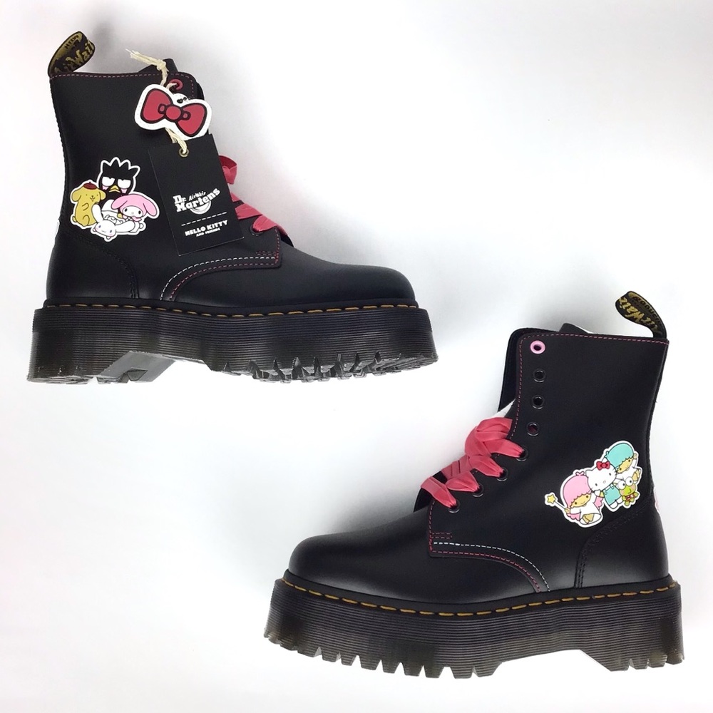 Dr. Martens HELLO KITTY & FRIENDS Jadon Platform Boots